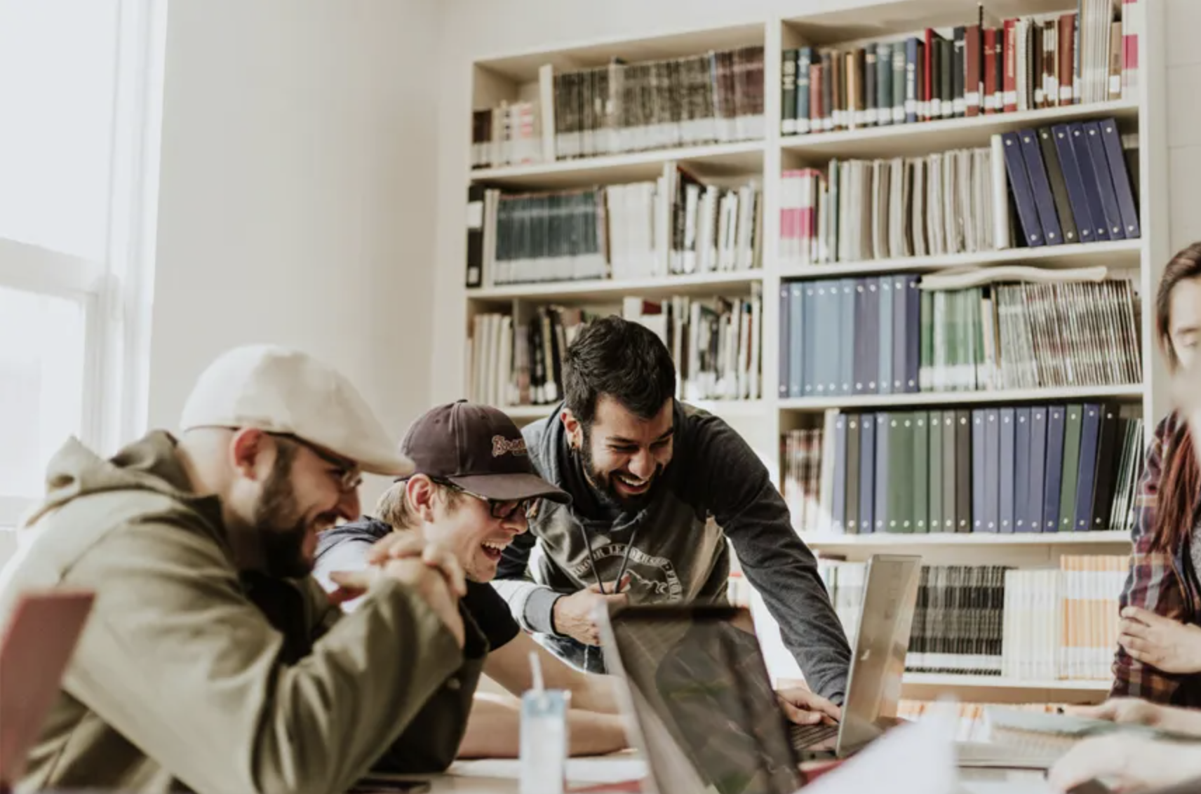 Scopri il pacco salvavita per gli universitari e i fuorisede  Scopri il pacco salvavita per gli universitari e i fuorisede
